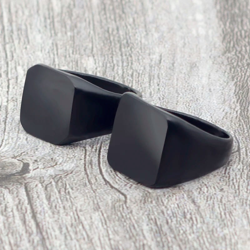 GeoBlack Square Ring